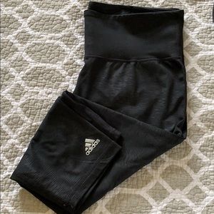 Large Capri black leggings